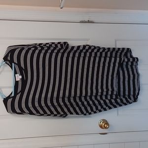 NWOT - LULAROE - IRMA TUNIC SHIRT -SIZE L